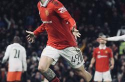 开云体育app-包含曼联绝杀魔咒终结！布鲁诺帽子戏法助红魔3-2逆转西汉姆的词条