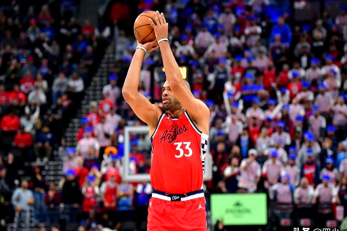 快船客场力克灰熊,战绩稳步攀升的简单介绍 快船客场力克灰熊,战绩稳步攀升的简单介绍