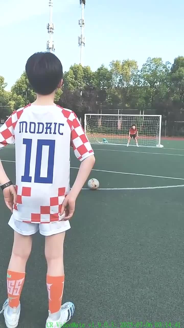 包含顶级足球盛事精彩纷呈吸引观众的词条