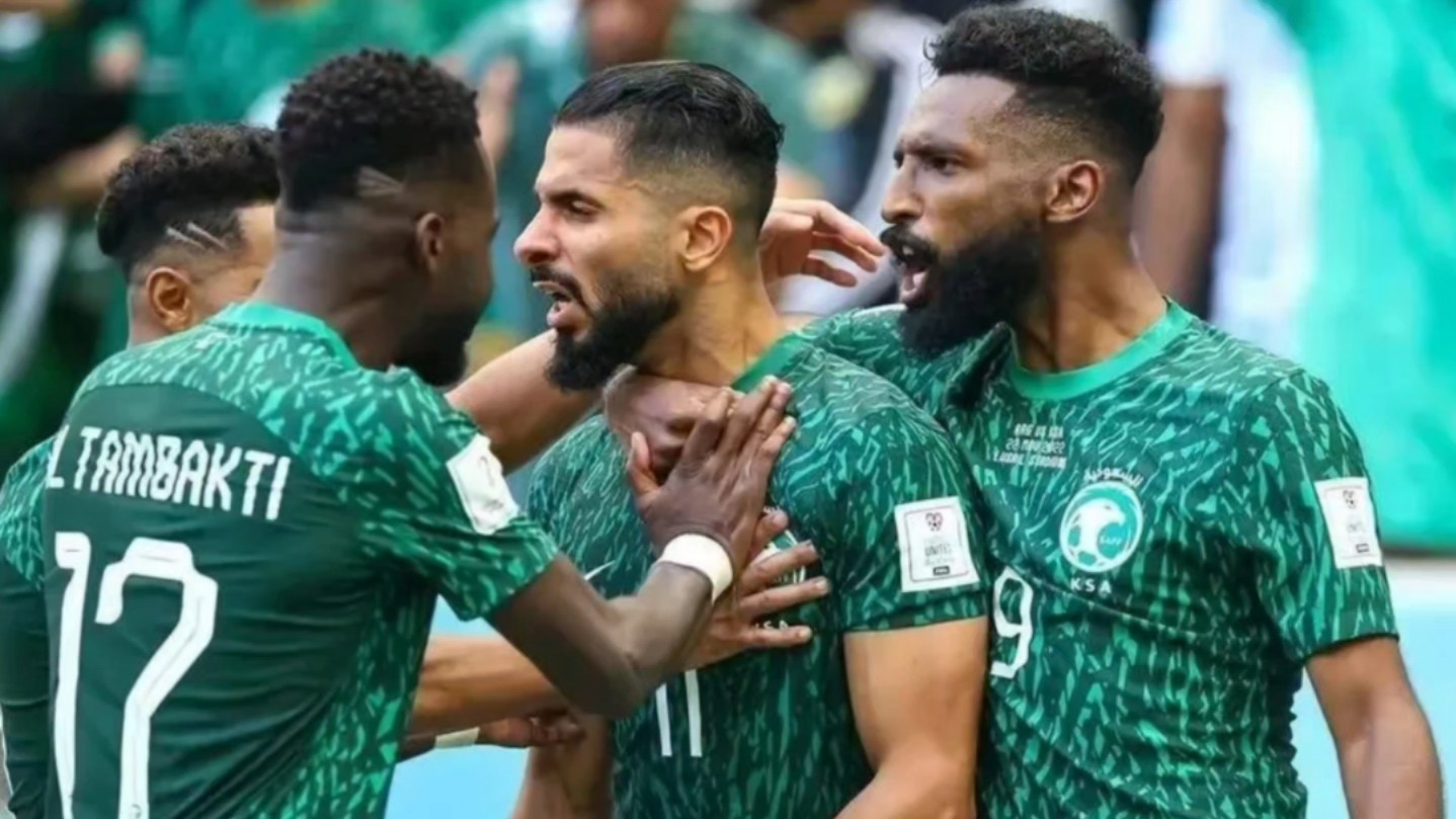 沙特阿拉伯队问鼎跨国足球赛事 沙特阿拉伯队问鼎跨国足球赛事