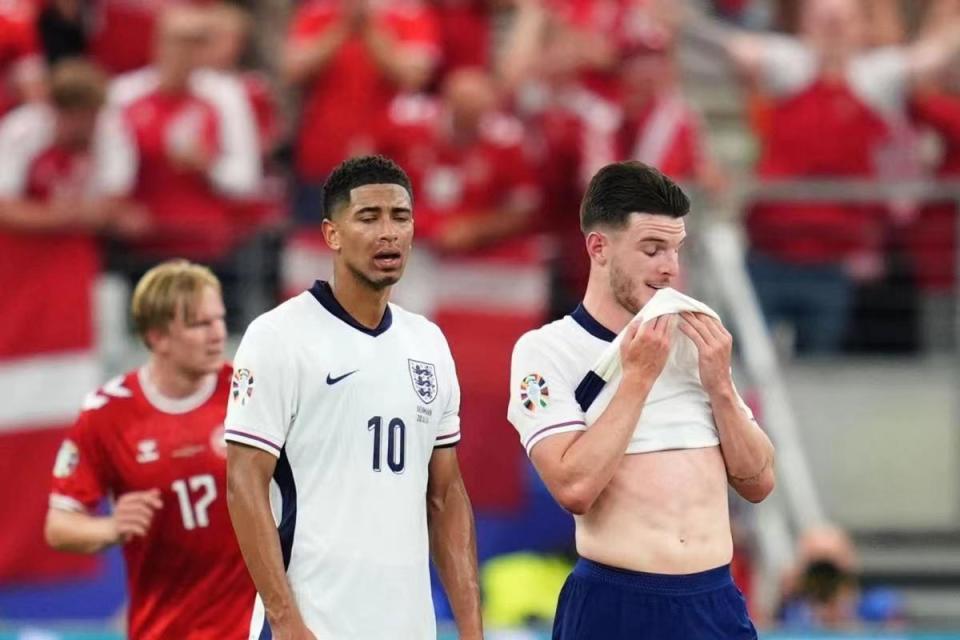 英格兰球迷呼吁支持国家队备战决赛的简单介绍 英格兰球迷呼吁支持国家队备战决赛的简单介绍