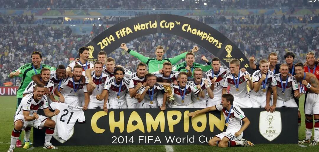 包含德国队在客场战胜阿尔巴尼亚队，保持领先优势的词条