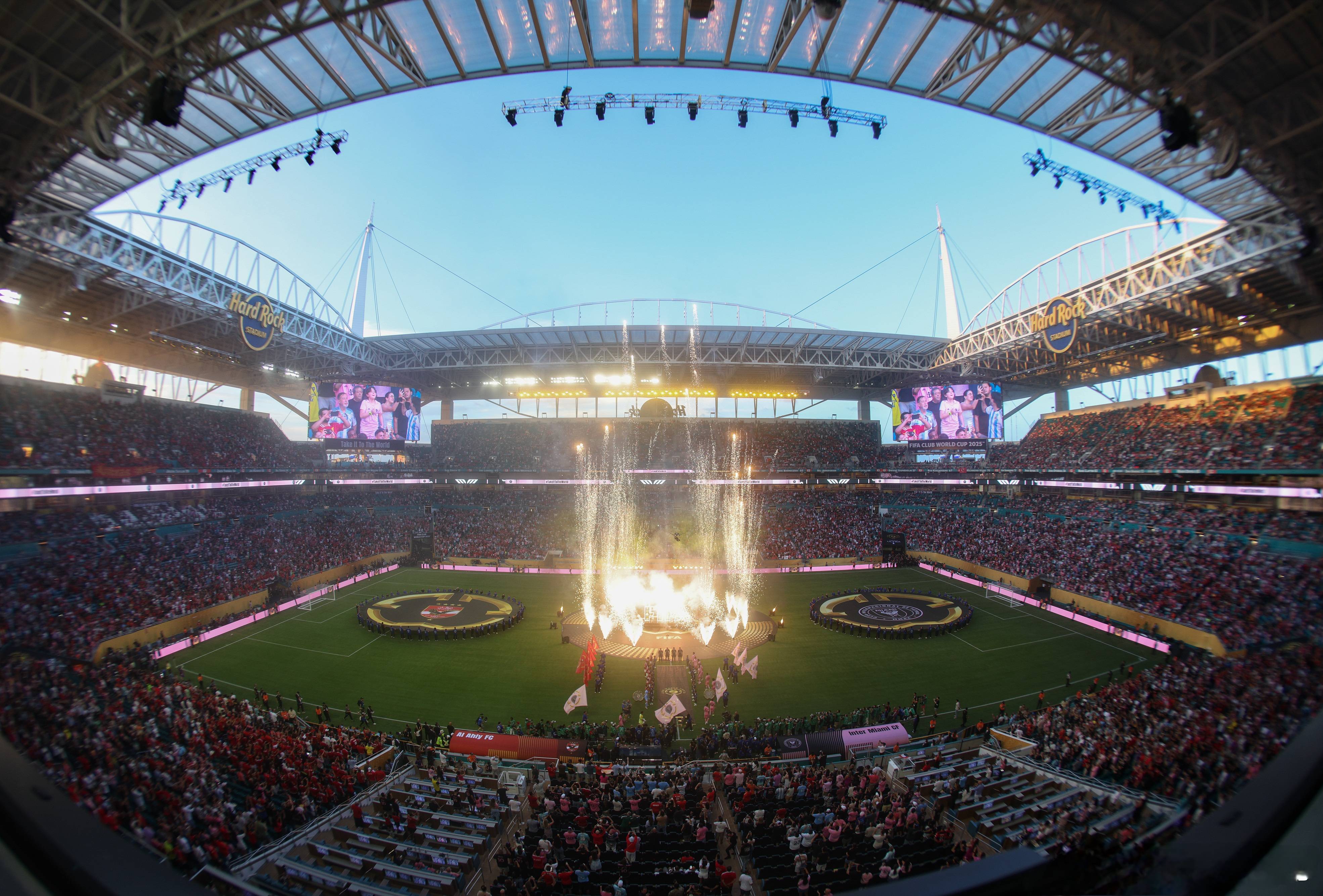 关于梅开二度！新星闪耀欧洲赛场的信息