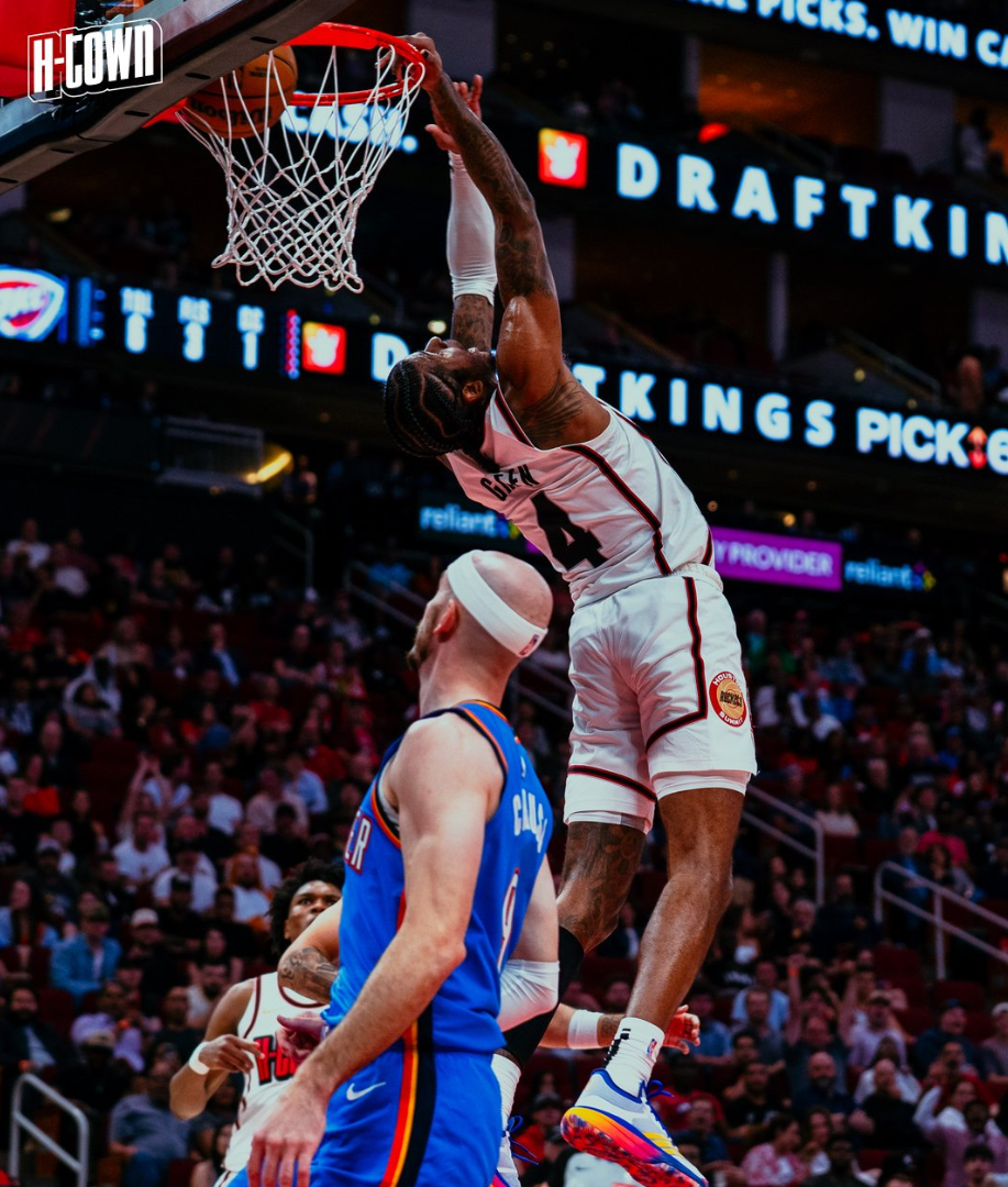 火箭队全队表现出色,以大比分击败对手 火箭队全队表现出色,以大比分击败对手