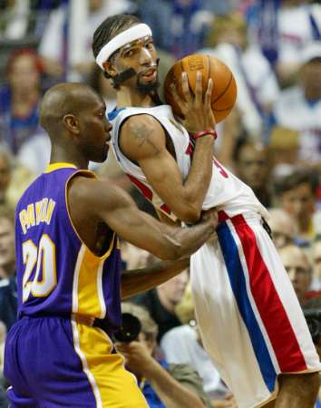 魔术不敌活塞,佩顿表现出色 魔术不敌活塞,佩顿表现出色