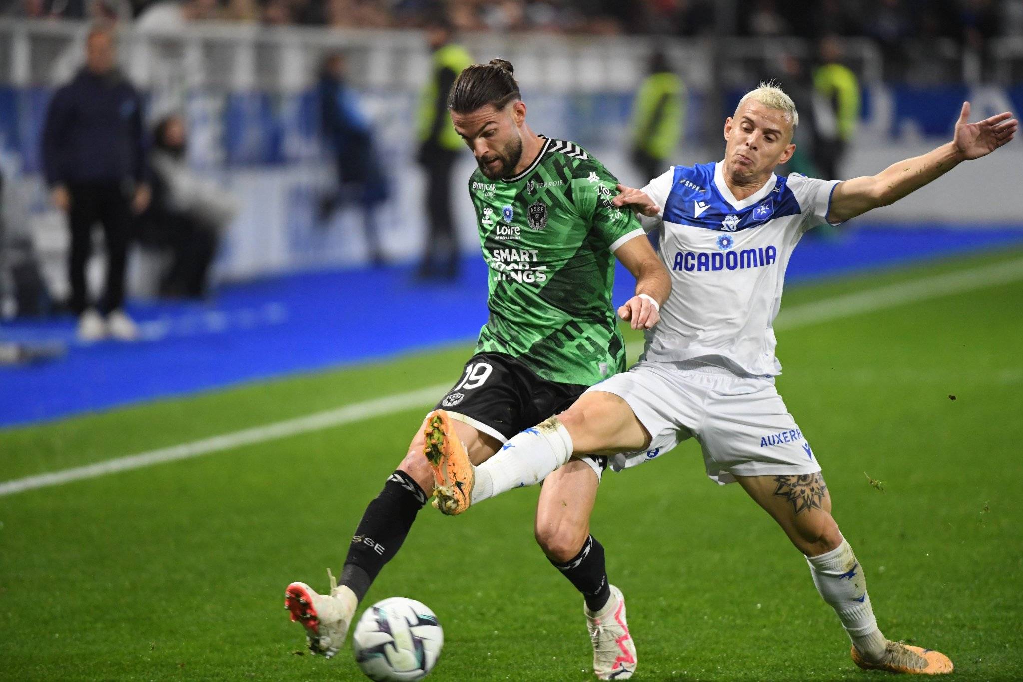 澳超球队墨尔本胜恒大保亚冠出线希望的简单介绍