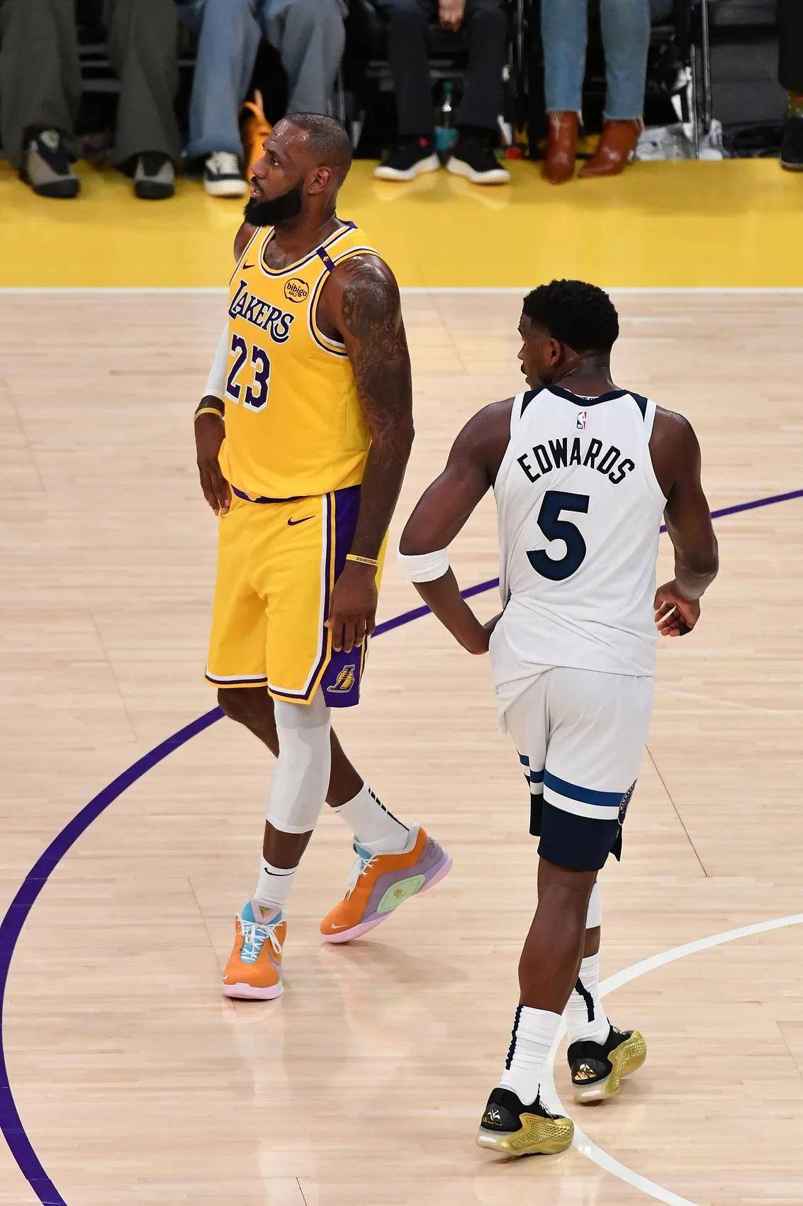 湖人逆转魔术，继续领跑西部