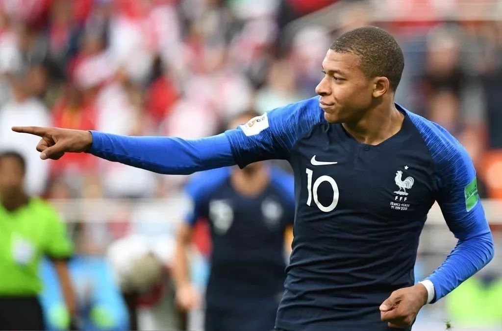 法国队横扫印尼队，黄鸭组合统治全场的简单介绍